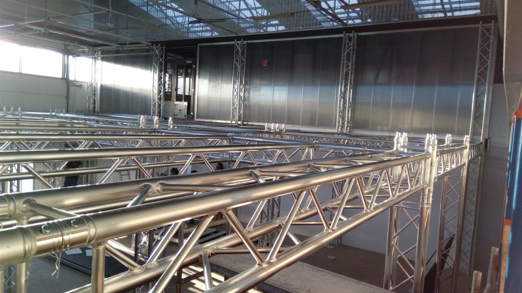 Truss construction